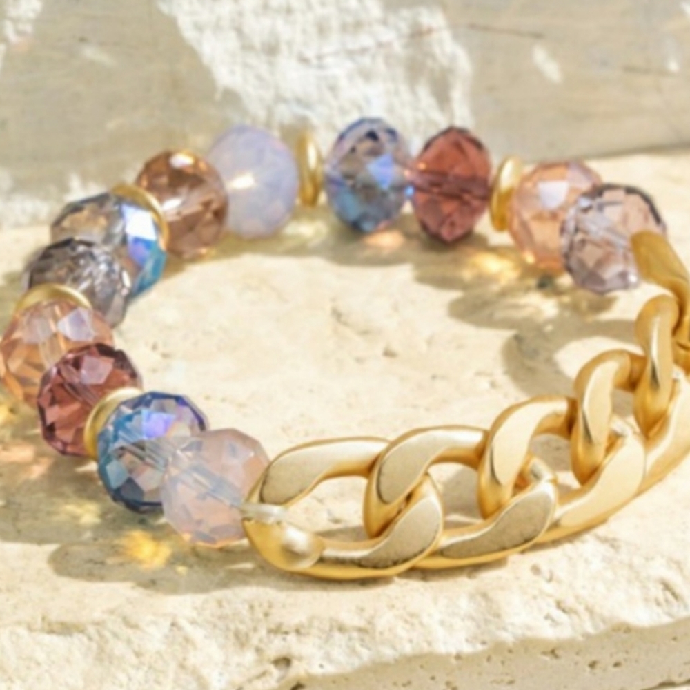 New boutique gold tone chunky beaded bracelet